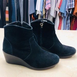 Crocs wedge booties